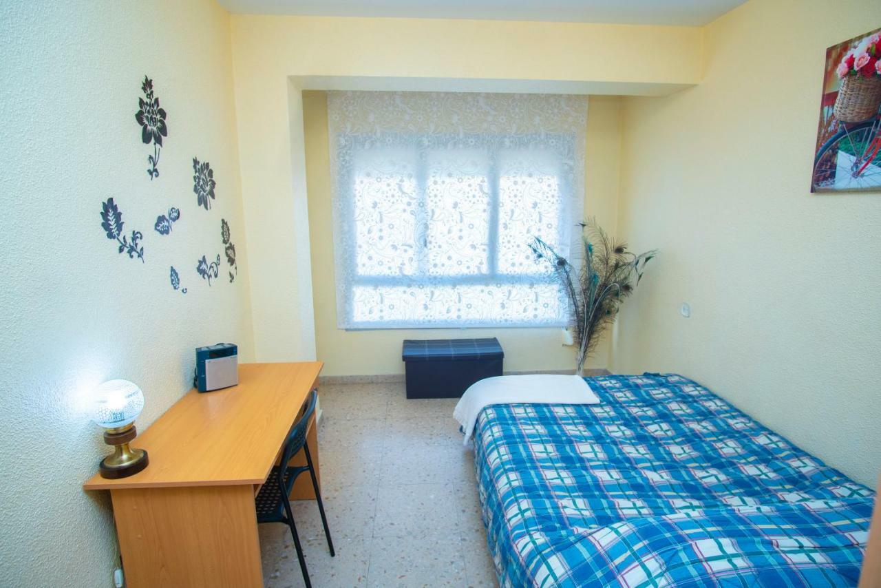 Apartamento Comodo A 10 Min Del Centro Alicante Eksteriør bilde